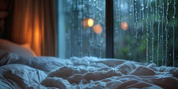下雨睡觉时听什么歌最合适？