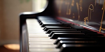 啊哩啾啾喂啾啾究竟是什么歌？