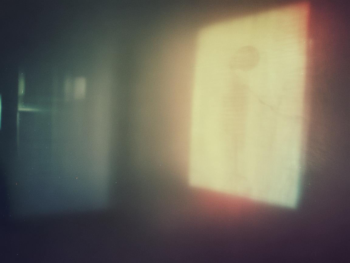 真正的我躲在角落究竟是什么歌？